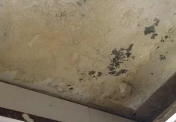 迁西阳台漏水维修公司分享下迁西卫生间渗水维修需要注意哪些问题。